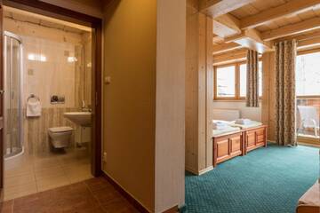 Фото номера Трехместный номер Гостевой дом Marymont SGGW przy Dolinie Kościeliskiej г. Косцелиско 4