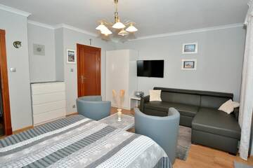 Фото номера Comfort Triple Room with Balcony (2 Adults + 1 Child) Виллы Willa Jaś I Małgosia г. Косцелиско 10