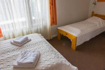 Фото номера Трехместный номер Гостевой дом Pensjonat Reymontówka г. Косцелиско 3
