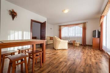 Фото номера Семейные апартаменты Апартаменты Sykowny Dworek Apartamenty г. Косцелиско 61