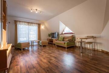 Фото номера Семейные апартаменты Апартаменты Sykowny Dworek Apartamenty г. Косцелиско 44