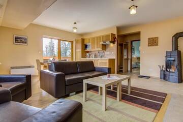 Фото номера Апартаменты с видом на горы (для 4 взрослых) Апартаменты Apartamenty Snowbird Zakopane г. Косцелиско 18