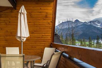 Фото номера Апартаменты с видом на горы (для 4 взрослых) Апартаменты Apartamenty Snowbird Zakopane г. Косцелиско 13