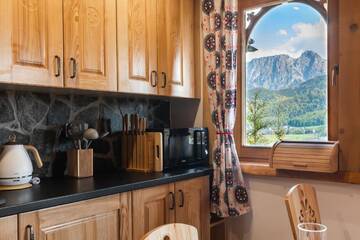 Фото номера Дом с 3 спальнями Шале Domek Tatra Lux Zakopane г. Косцелиско 10