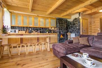 Фото номера Семейный коттедж Шале Domek Tatra Lux Zakopane г. Косцелиско 3