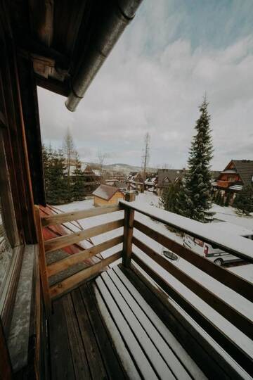 Фото номера Четырехместный номер с балконом Хостелы MTB Hostel г. Косцелиско 7