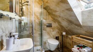 Фото номера Коттедж с 6 спальнями Дома для отпуска Rent like home - Bali Residence г. Косцелиско 43