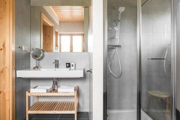 Фото номера Номер-студио Делюкс Отели типа «постель и завтрак» Krokus Park Resort г. Косцелиско 7