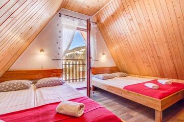 Фото номера Шале с двумя спальнями Шале Alpejski domek na Wierchu г. Косцелиско 25