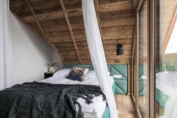 Фото номера Bear Cottage with sauna and graduation tower Дома для отпуска Osada Szeligówka - Premium Chalets Zakopane г. Косцелиско 6